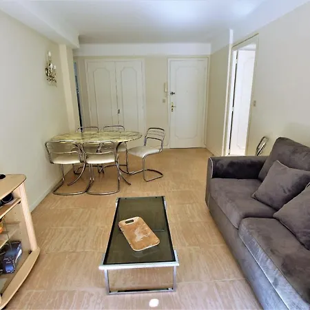 Located Behind The Martinez At 50 Meters To The Croisette * Cannes