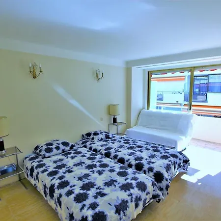 Apartment Located Behind The Martinez At 50 Meters To The Croisette *