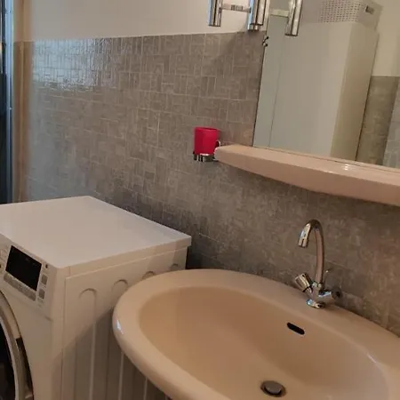 Located Behind The Martinez At 50 Meters To The Croisette
